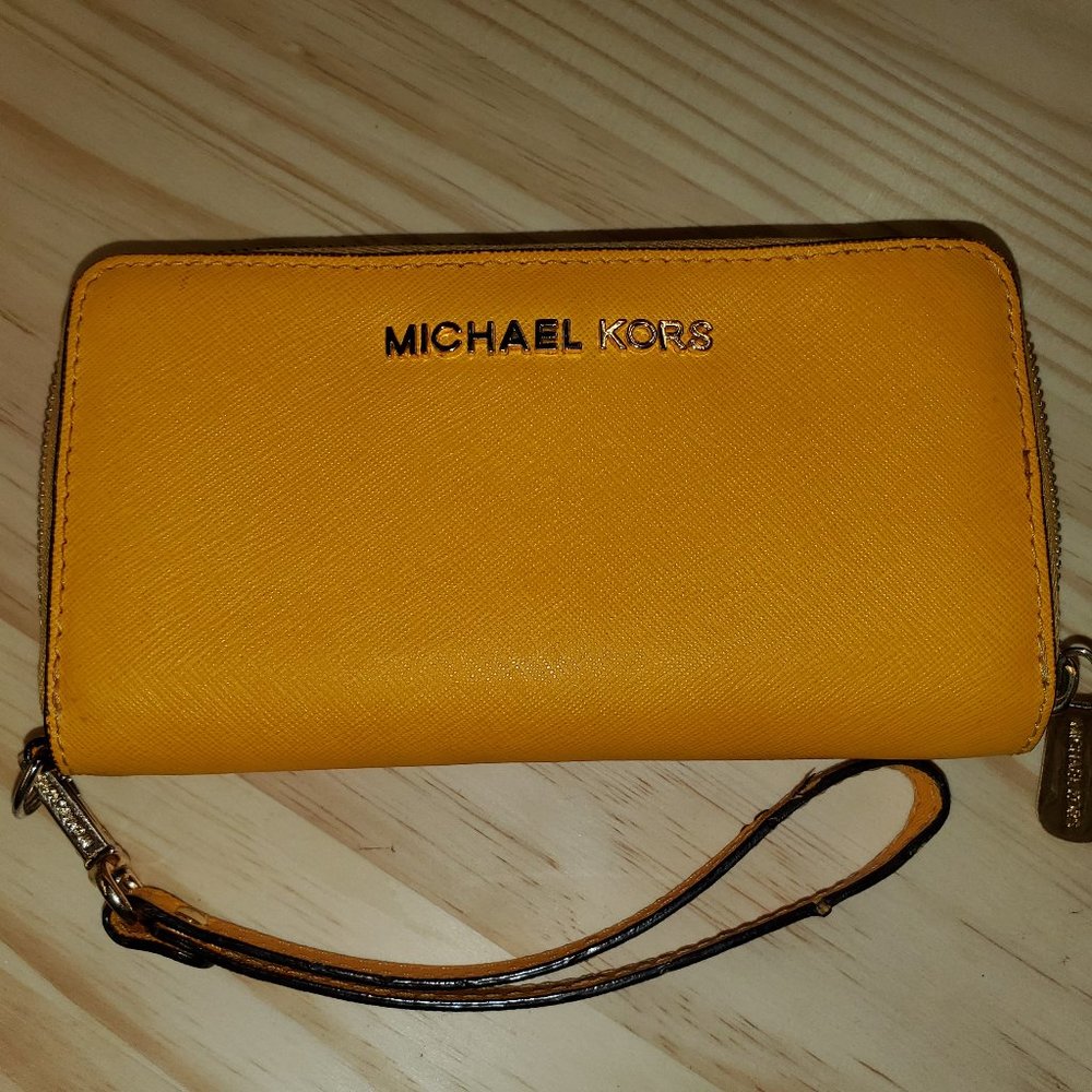 Michael Kors Wristlet
